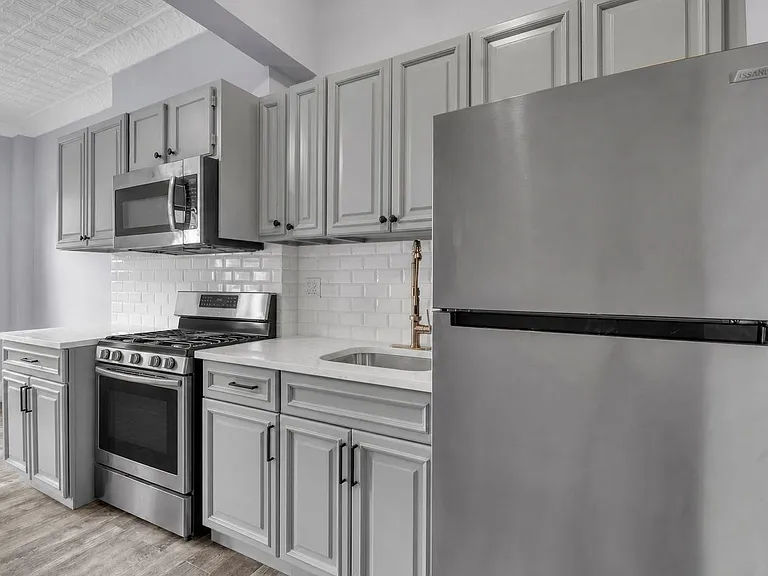 510 New York Ave #2 — Photo 4