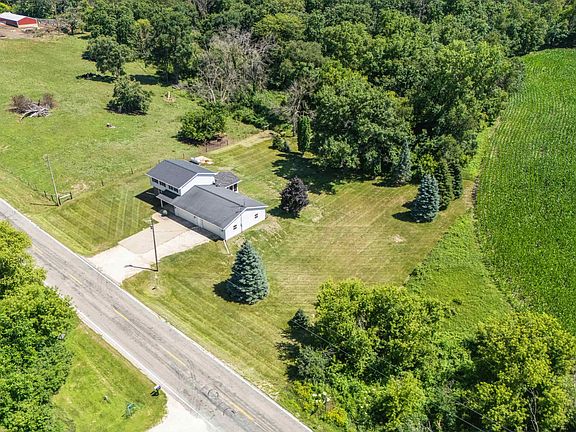 2nd image of 30020 Prier Rd