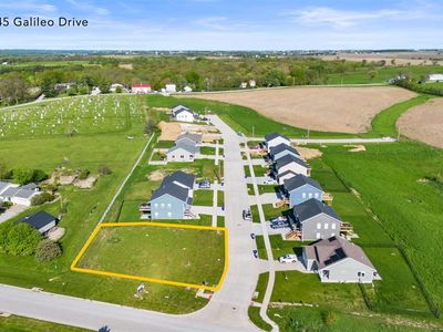 445 Galileo Dr, Riverside, IA, 52327