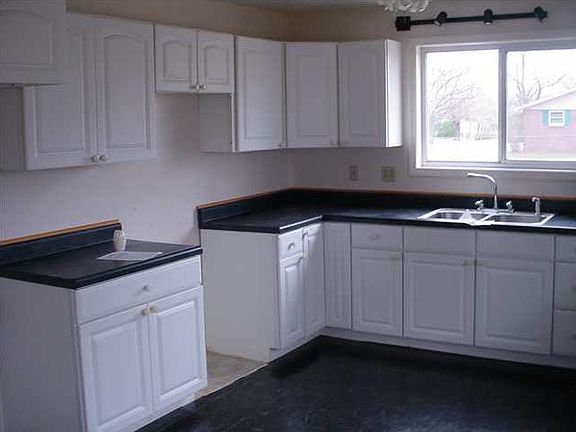 3rd image of 501 N Smith St #Hud-181243769