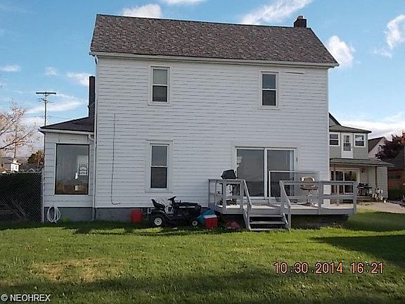 2nd image of 1321 W 2nd St