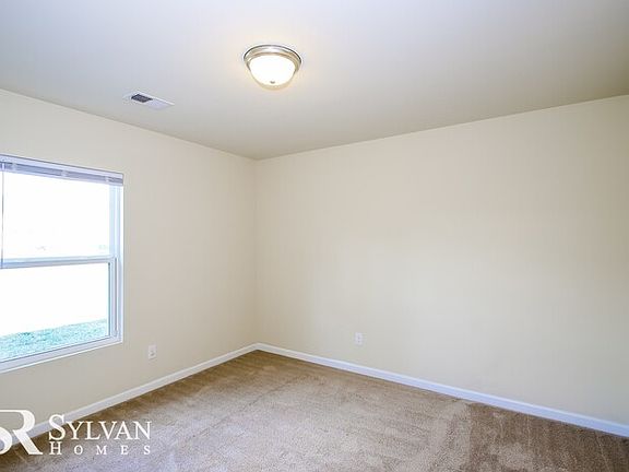 3rd image of 2410 Luxembourg Dr