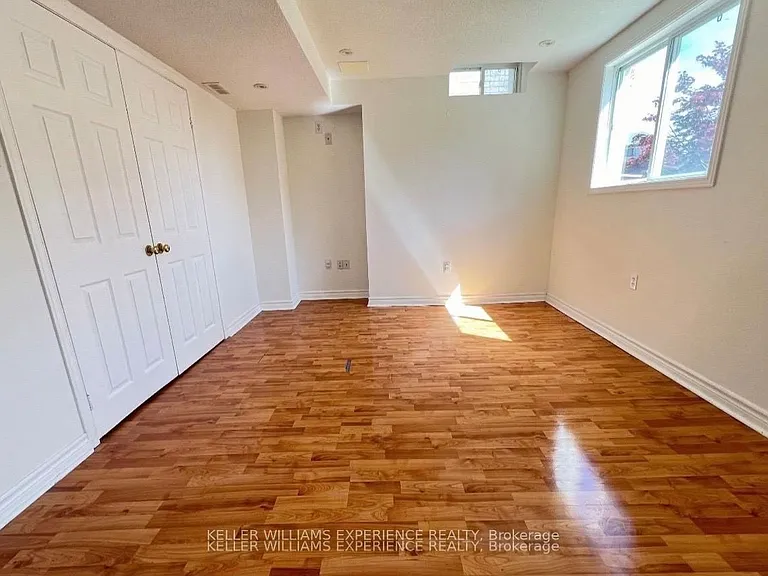 44 Alpine Cres #BASEMENT — Photo 8