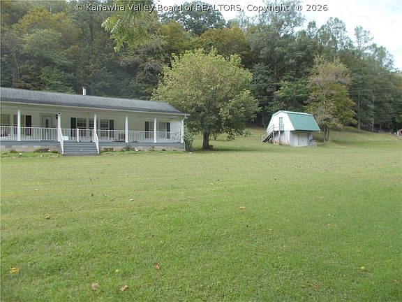 4th image of 98 Santee Ln