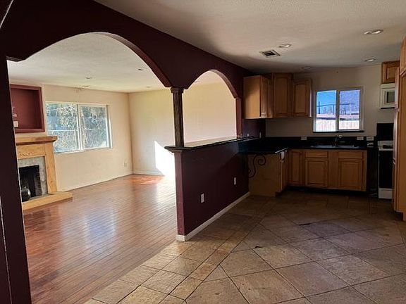 4th image of 8770 Gerber Rd