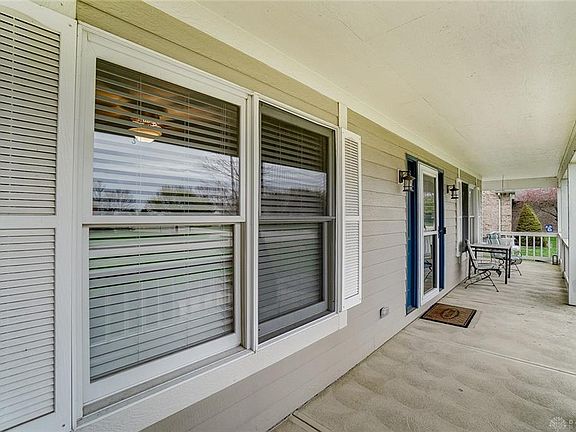 4th image of 55 Carriage Crossing Way