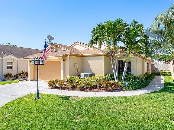 2nd image of 71 King Fisher Way