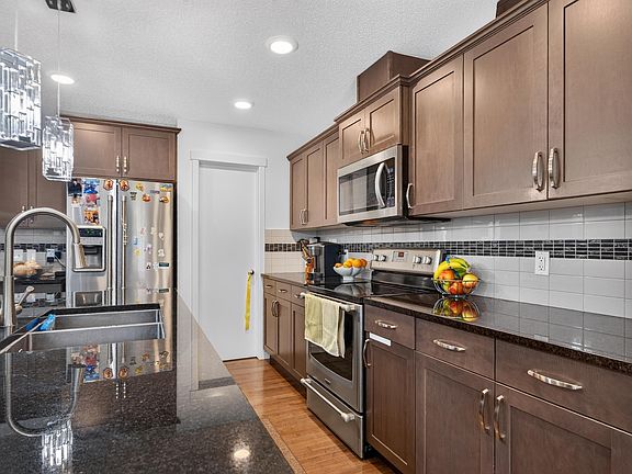 5th image of 17363 120th St NW