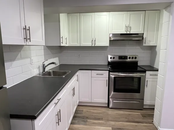 341 Saint Paul St #6, Burlington, ON L7R 3K2