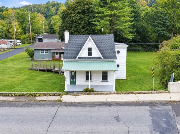 1103 Main St, New Milford, PA 18834