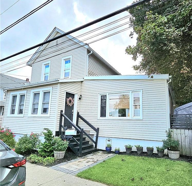 1st image of 414 Tower Avenue