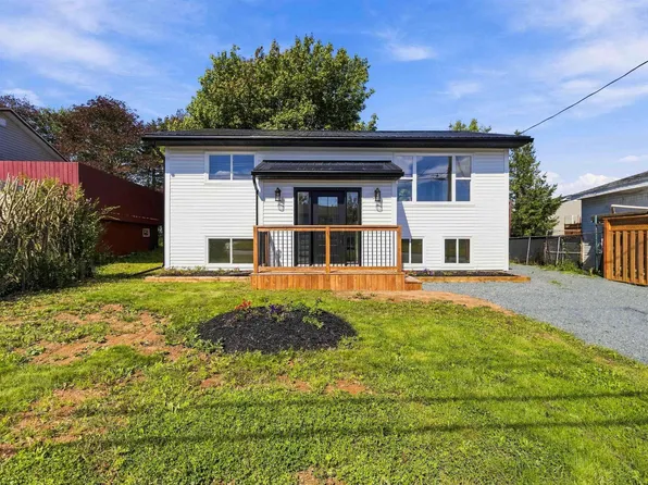 98 Fieldwood Cir, Cole Harbour, NS B2W 4S5