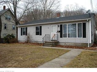 80 Grove St, Putnam, CT 06260