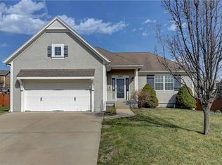 3705 N 153rd St, Basehor, KS 66007