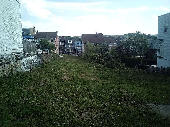 4th image of 716 E Dewart St