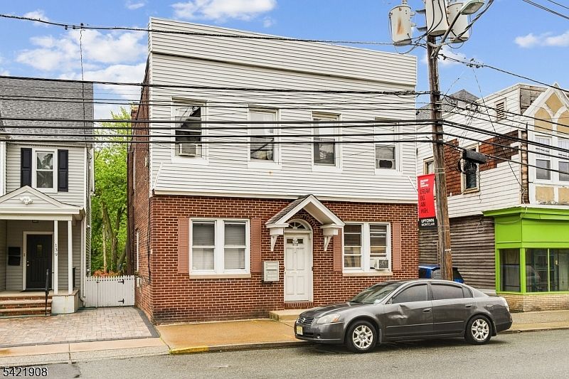 1st image of 137 Valley Rd