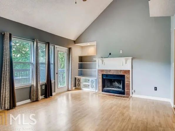 802 Ivy Green Ln, Marietta, GA 30067