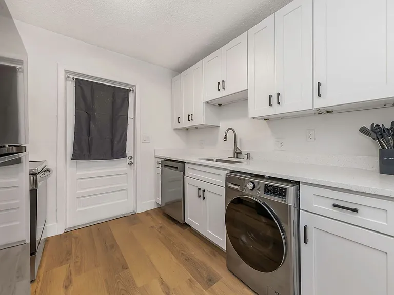 600 Douglas Ave — Photo 19