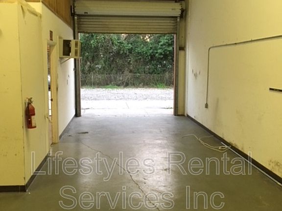 4th image of 2667 Dunn Ave Suite 6