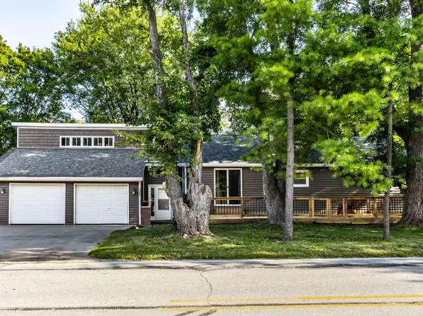 100 E Pierce St, Whitestown, IN 46075