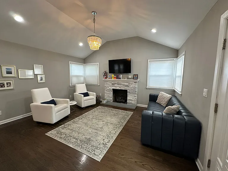 176 Merwin Ave — Photo 4