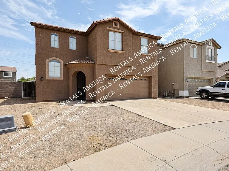 3825 S 60th Dr — Photo 1
