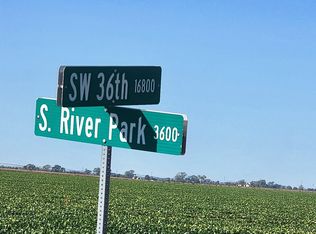 3107 S River Park Rd, Halstead, KS 67056
