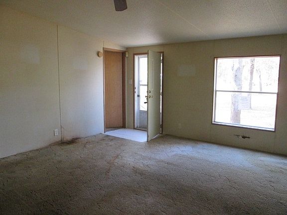 5th image of 12100 Parkwood St