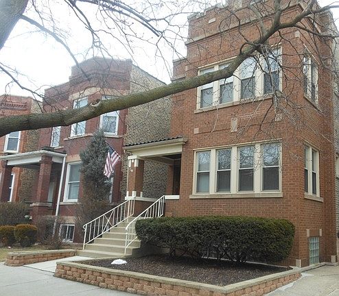 2nd image of 3505 N Oakley Ave