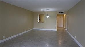 3rd image of 357 N Rock Island Rd APT 405