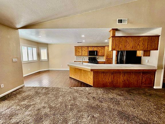 5th image of 2435 E Harter Court