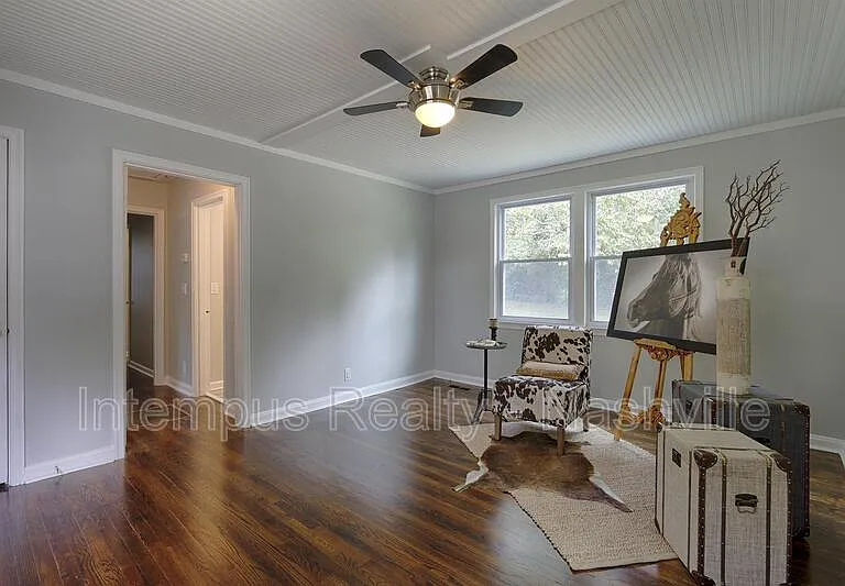 98 Oriel Ave — Photo 5