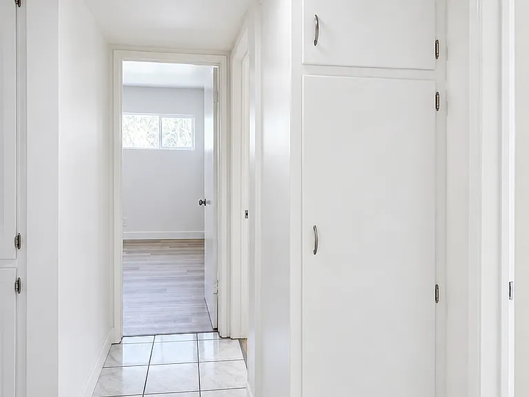 716 Glenway Dr #1 — Photo 16