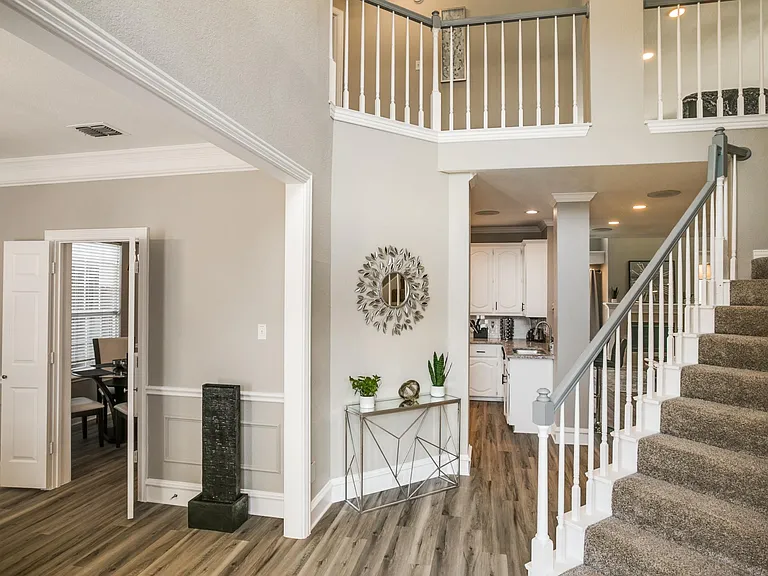 6904 Amethyst Ln — Photo 3