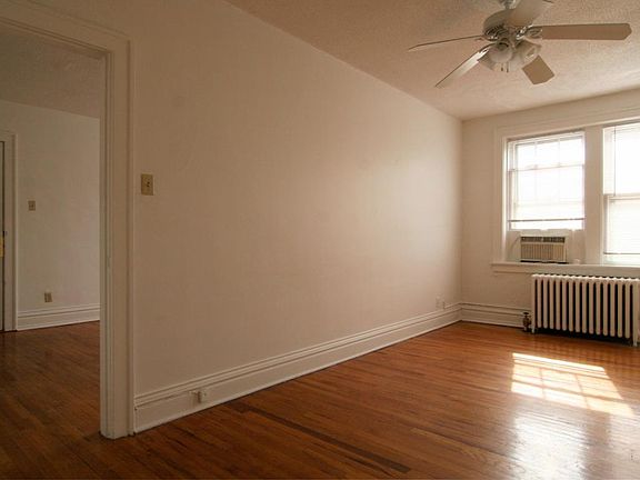 4th image of 738 De Mun Ave #41