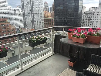 Rented by R New York