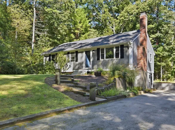 47 Vaughan St, Middleboro, MA 02346