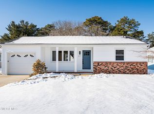 27 Whitaker Drive, Toms River, NJ 08757