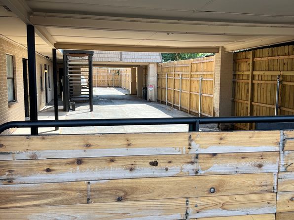 404 SW 26th St APT 8