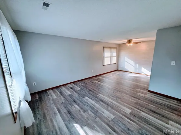 6 Fig St APT 7, Sullivan, MO 63080