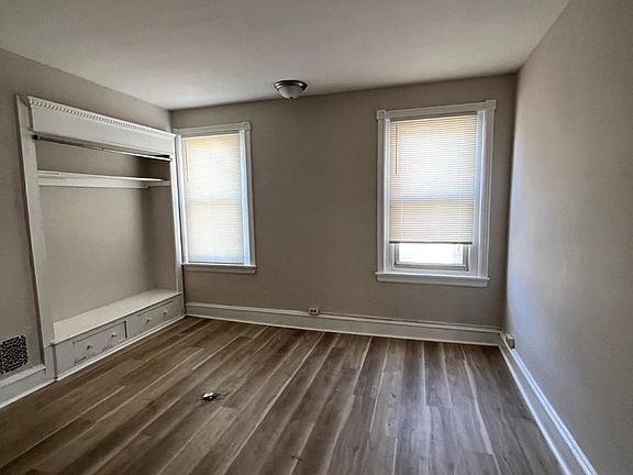 4th image of 2057 E Lippincott St