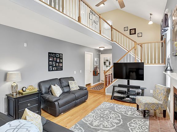 3rd image of 8 Brookmeade Ct