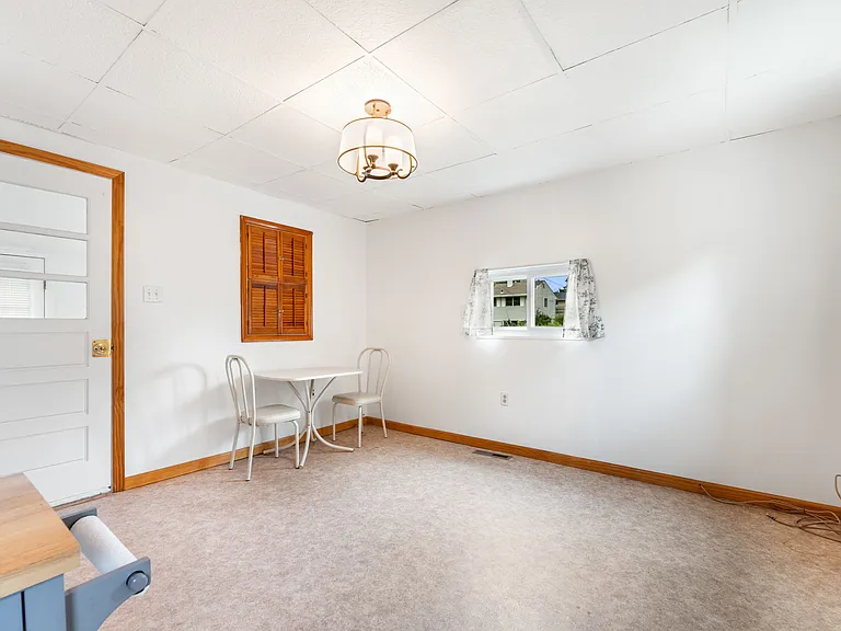 324 Ogden Station Rd — Photo 10