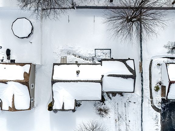 5th image of 35 Silvin Rd