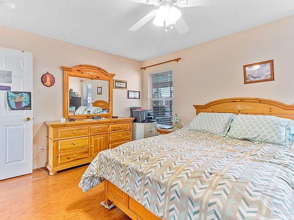 2nd image of 118 Trinidad Ct