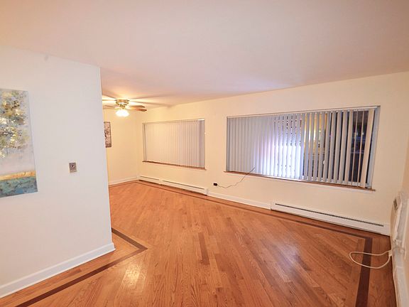 2nd image of 1754 E Oakton St APT 101