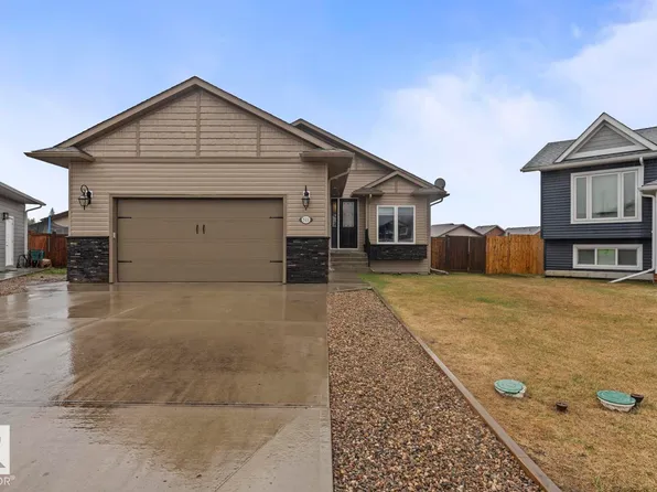 511 Lakewood Close, Cold Lake, AB T9M 0E9