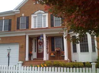 25718 S Village Dr, Chantilly, VA 20152