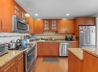 1025 Maxwell Ln APT 1106, Hoboken, NJ 07030