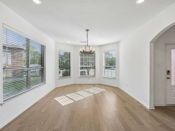 5th image of 1613 Weathervane Way